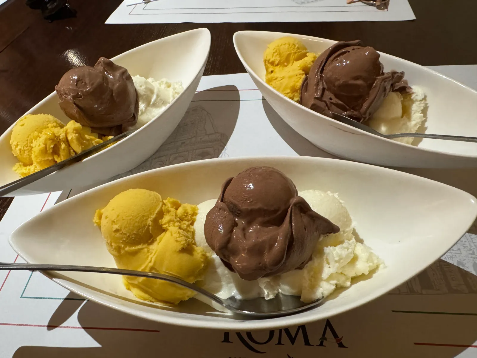 Rzemieślnicze lody własnej produkcji z Ristorante Roma